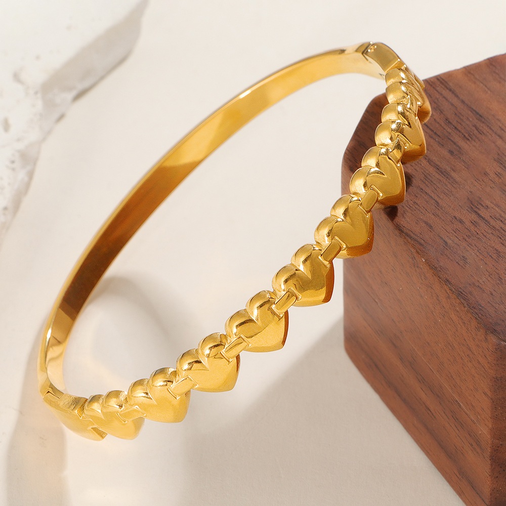 กําไลข้อมือสแตนเลสสําหรับผู้หญิงไม่ขัดรูปหัวใจสร้อยข้อมือ 18K Gold กําไลข้อมือสร้อยข้อมือ