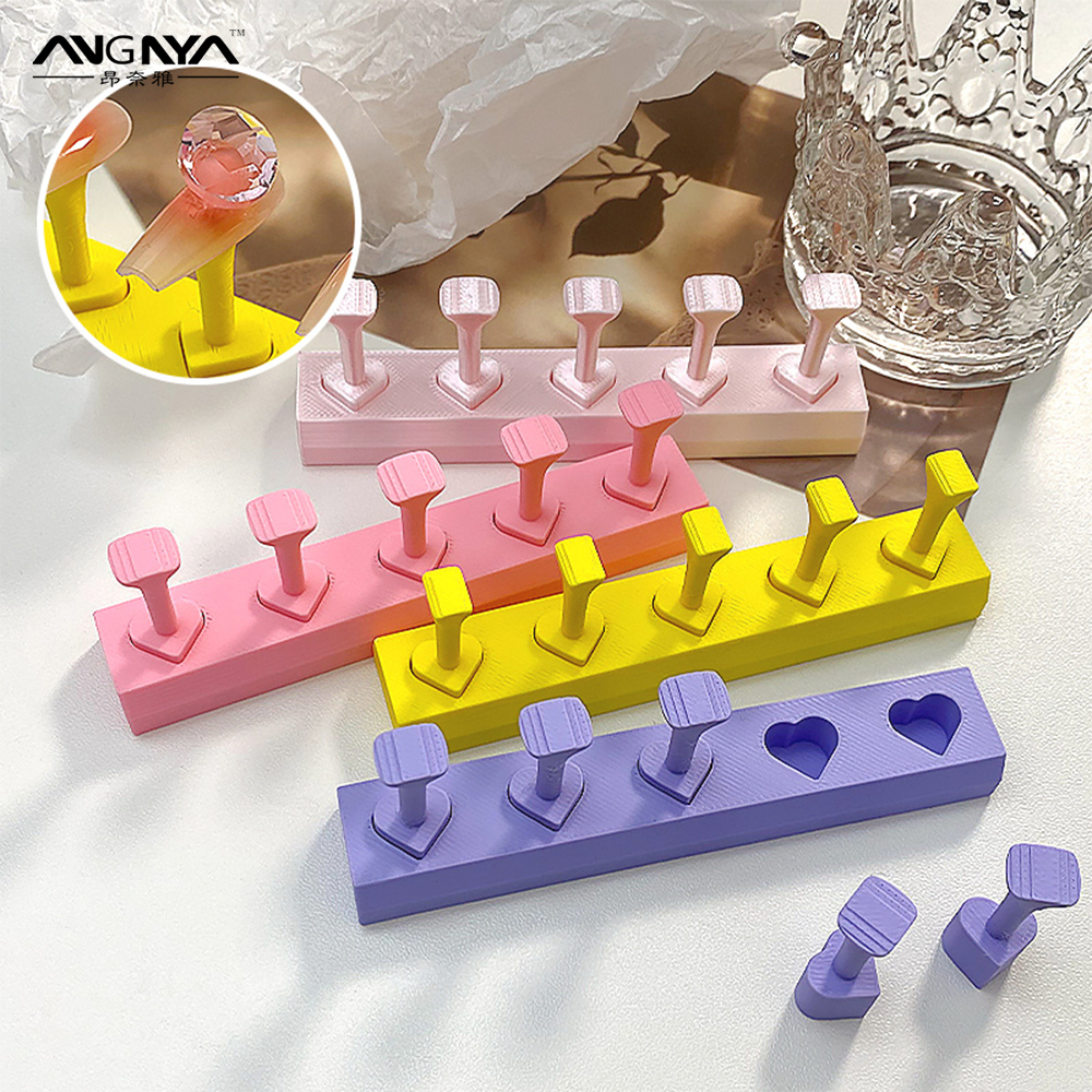 ANGNYA Non-Magnetic Nail Art Display Stand Macaron Heart Holder สําหรับฝึกแสดงชั้นวางเล็บปลอมผู้ถือ DIY Salon เครื่องมือ