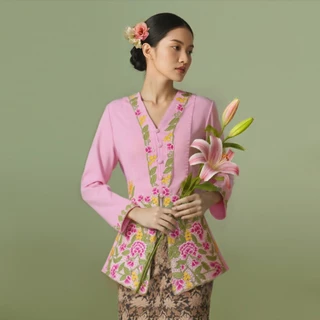 เสื้อเคบายาย้อมถักร้อยสำหรับผู้หญิง ดีไซน์สวยงาม เหมาะสำหรับโอกาสพิเศษ