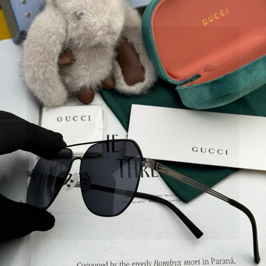 2026 สไตล์ใหม่ GUCCI กรอบโลหะ Double Beam แว่นตากันแดดหล่อ Ultra-Light HD เลนส์แฟชั่น Retro แว่นตากั