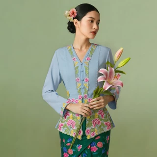 เสื้อเคบายาย้อมถักร้อยสำหรับผู้หญิง ดีไซน์สวยงาม เหมาะสำหรับโอกาสพิเศษ