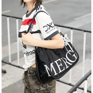 ของแท้100% Merge A Day Bag Nylon Edition In Large/Medium Short ของ ใหม่มือ กระเป๋าถือ