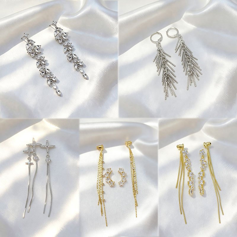 ต่างหูคอลเลกชัน Nixary Fringe ส่วนฐานทำจากเงินSterling Silver 925 และคริสตัลเจียระไน เพื่อผู้หญิง