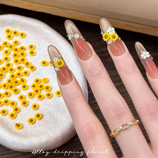 Rou Bao 50 ชิ้นเล็บดอกทานตะวันดอกไม้สีเหลืองฤดูร้อน Girly DIY เล็บ Art Charms ตกแต่ง