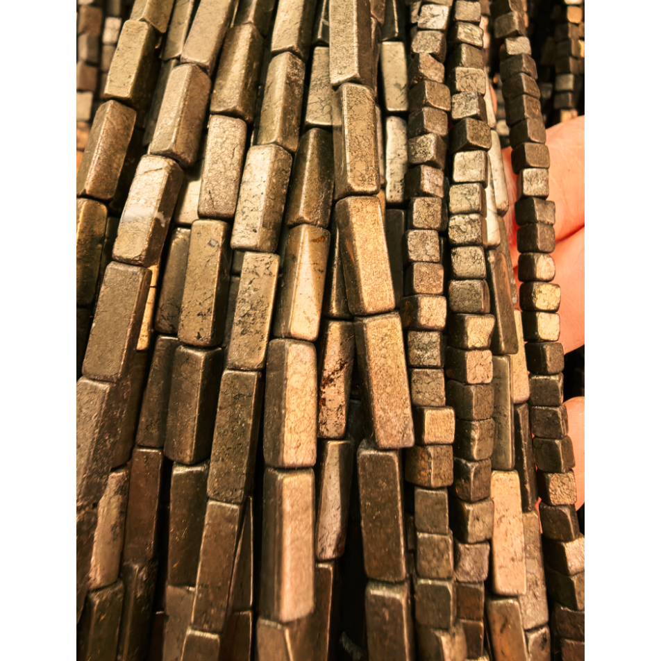 ลูกปัดธรรมชาติ Pyrite สี่เหลี่ยมสำหรับ DIY สร้อยข้อมือและสร้อยคอดีไซน์เอง หลายขนาด 4x13 มม., 4x4 มม.