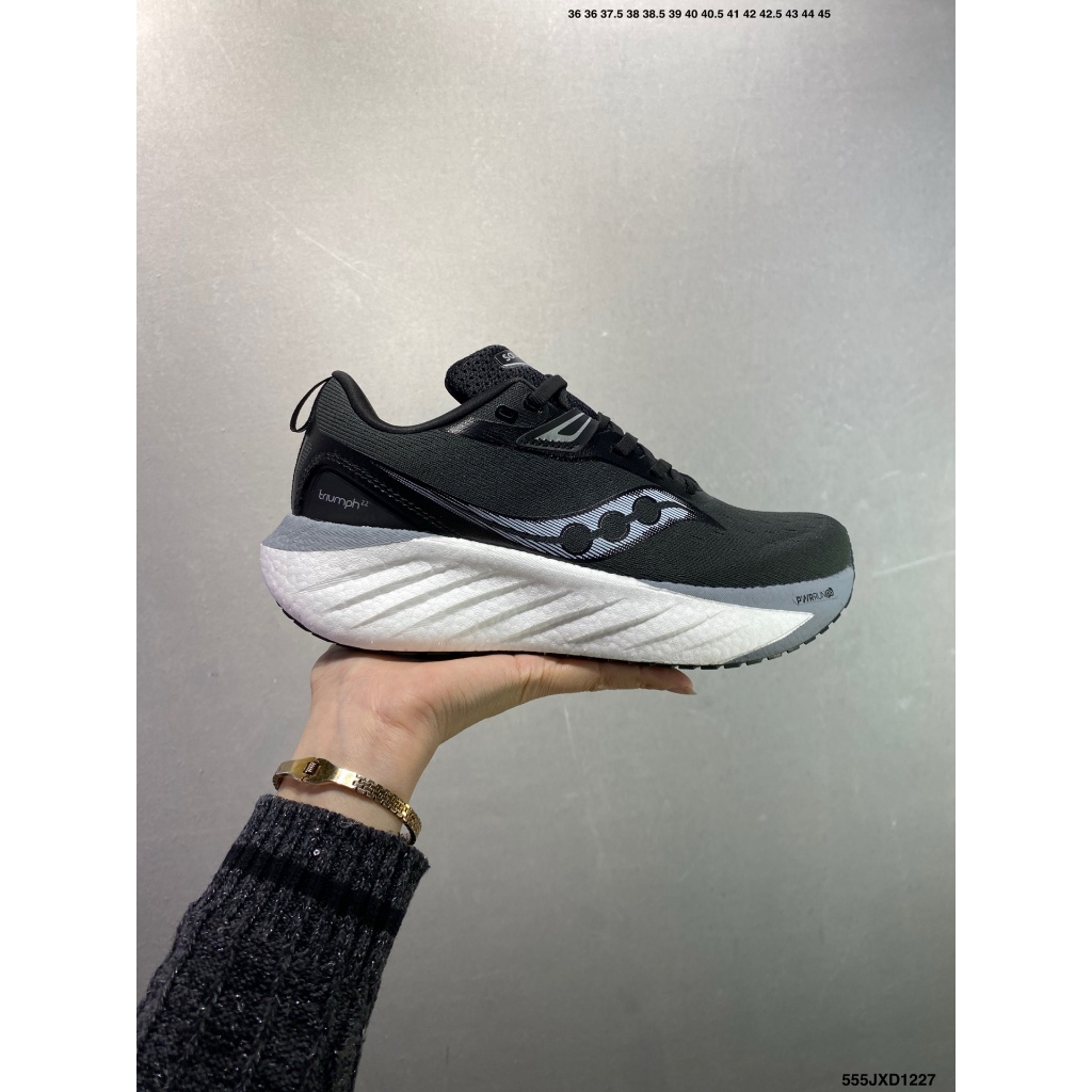 รองเท้าวิ่ง Saucony Triumph 22