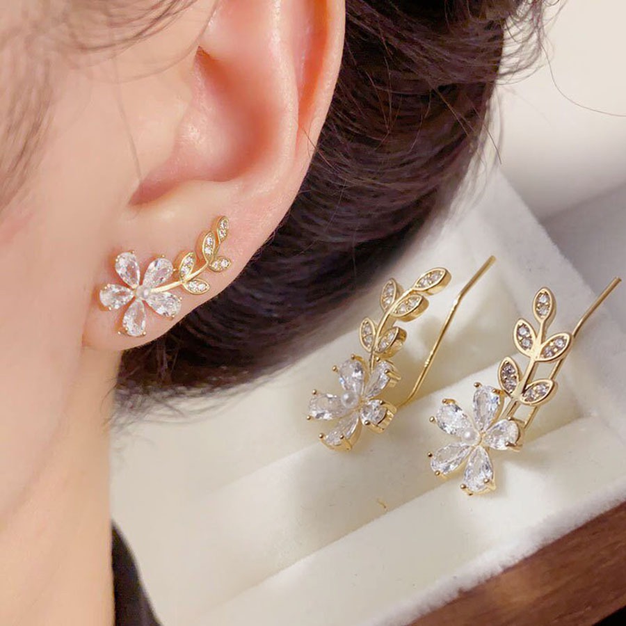ต่างหูแฟชั่นทรงใบไม้ประดับคริสตัล เพิ่มความสวยงามและสง่าอย่างประณีต