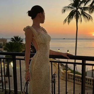 กระโปรงผูกเอวแบบหลังโล่งสำหรับผู้หญิง ดีไซน์เรียบหรู สไตล์โรแมนติกฤดูร้อน