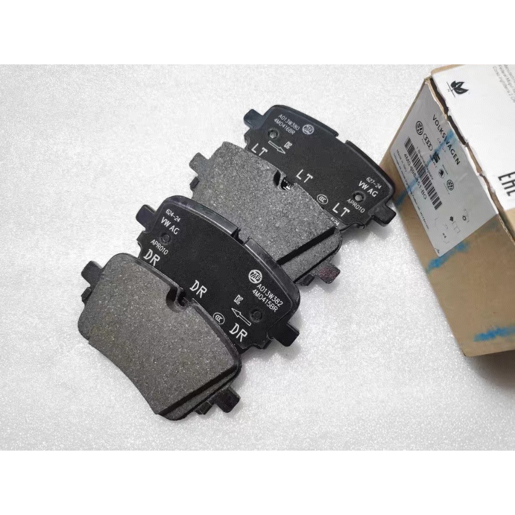 4M0 698 451 BM New Q7 ผ้าเบรคหลัง