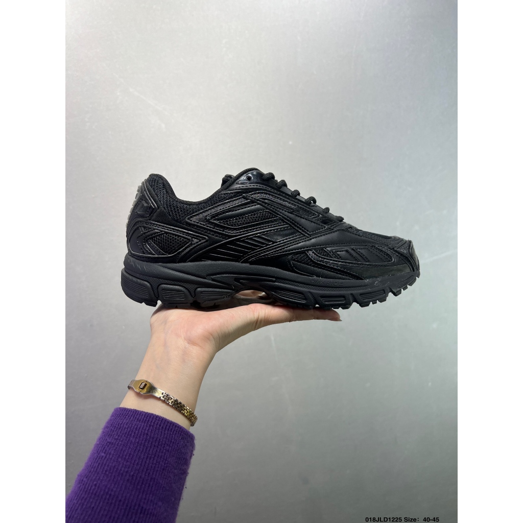 รองเท้าลําลอง Reebok Nano Gym