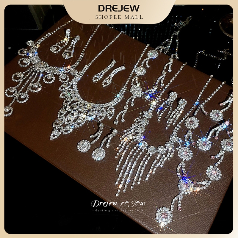 DREW อัญมณีเพทายพิมพ์ลายละเอียด ชุดเครื่องประดับต่างหูและสร้อยคอมากกว่าหนึ่งแบบ ทันสมัยและหรูหรา