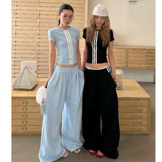 เวอร์ชั่นเกาหลีฤดูร้อนสไตล์ใหม่ถนนอินเทรนด์สีฟ้ายีนส์ชุดผู้หญิง ผอมลง ดูเซ็กซี่แขนกุด ชม. เปลี่ยนแปลง สูงสุด + เอวสูงกางเกงขากว้างชุดสองชิ้น