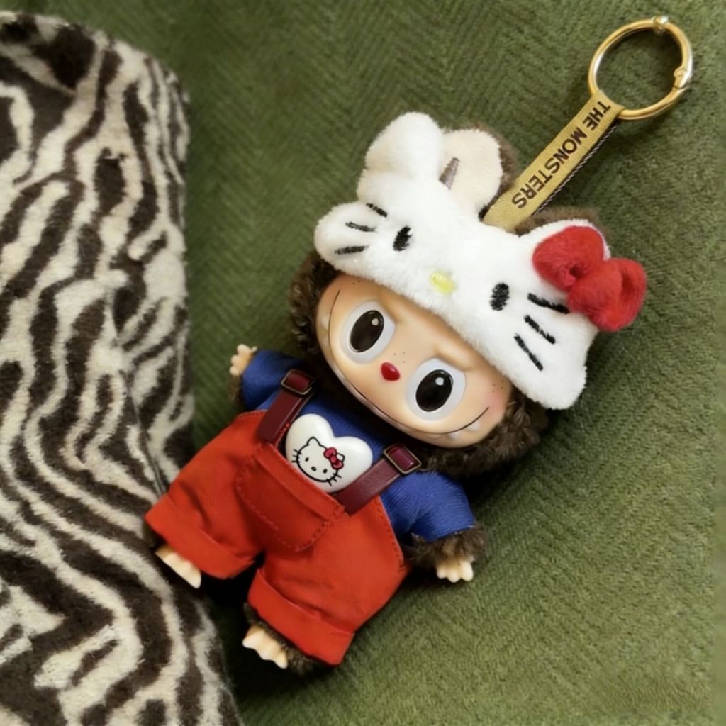 Labubu Sanrio Series KT Plush Eye Mask Overalls เสื้อผ้าเด็กชุด 17 ซม. 123th Generation Universal