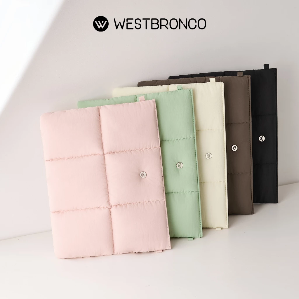 WESTBRONCO จัสมิน (Jasmine) – กระเป๋าใส่ laptop พร้อมmagnet เปิดปิด กระเป๋ามีช่องใส่โน้ตบุ๊กขนาด 14 นิ้ว ภายในบุใยฝ้ายมุก 4 มม. และโฟม EVA เพื่อช่วยลดแรงกระแทกและปกป้องแล็ปท็อป