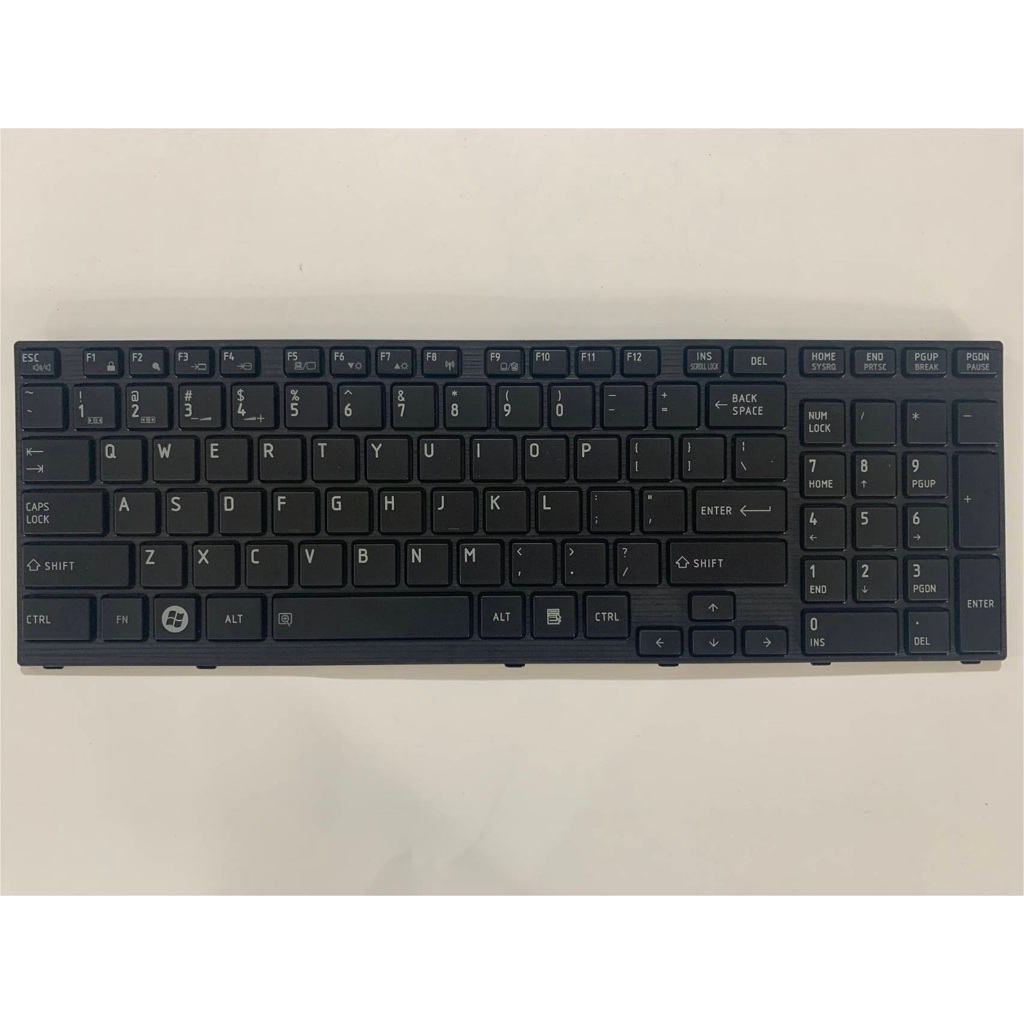 US Layout แป้นพิมพ์แล็ปท็อปสําหรับ Toshiba P750 P755 P750D P770 P770D P775 X770 X775 ไม่มีจุดไม่มีเร