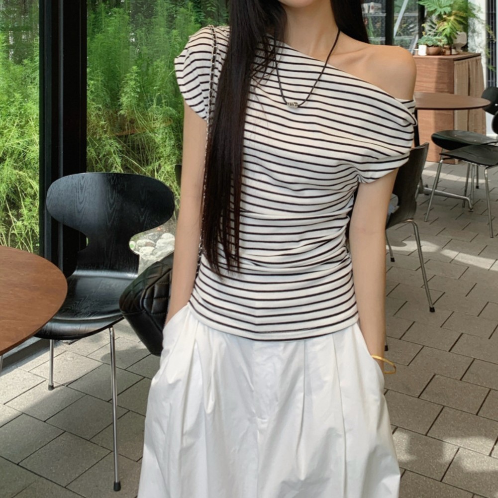 เสื้อปาดไหล่ข้าง ลายทางเนื้อผ้าสีเหมาะกับ อากาศร้อน พร้อมส่งกทม ราคา ถูกที่สุด ดีลบีเคเค แกลเลอรีภาพที่ 3
