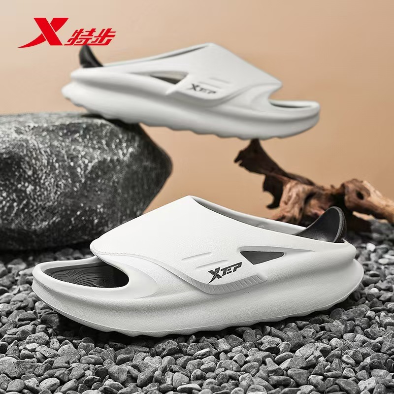 รองเท้าแตะฉลามกีฬากันลื่นกลางแจ้งรุ่นใหม่ของ xtep