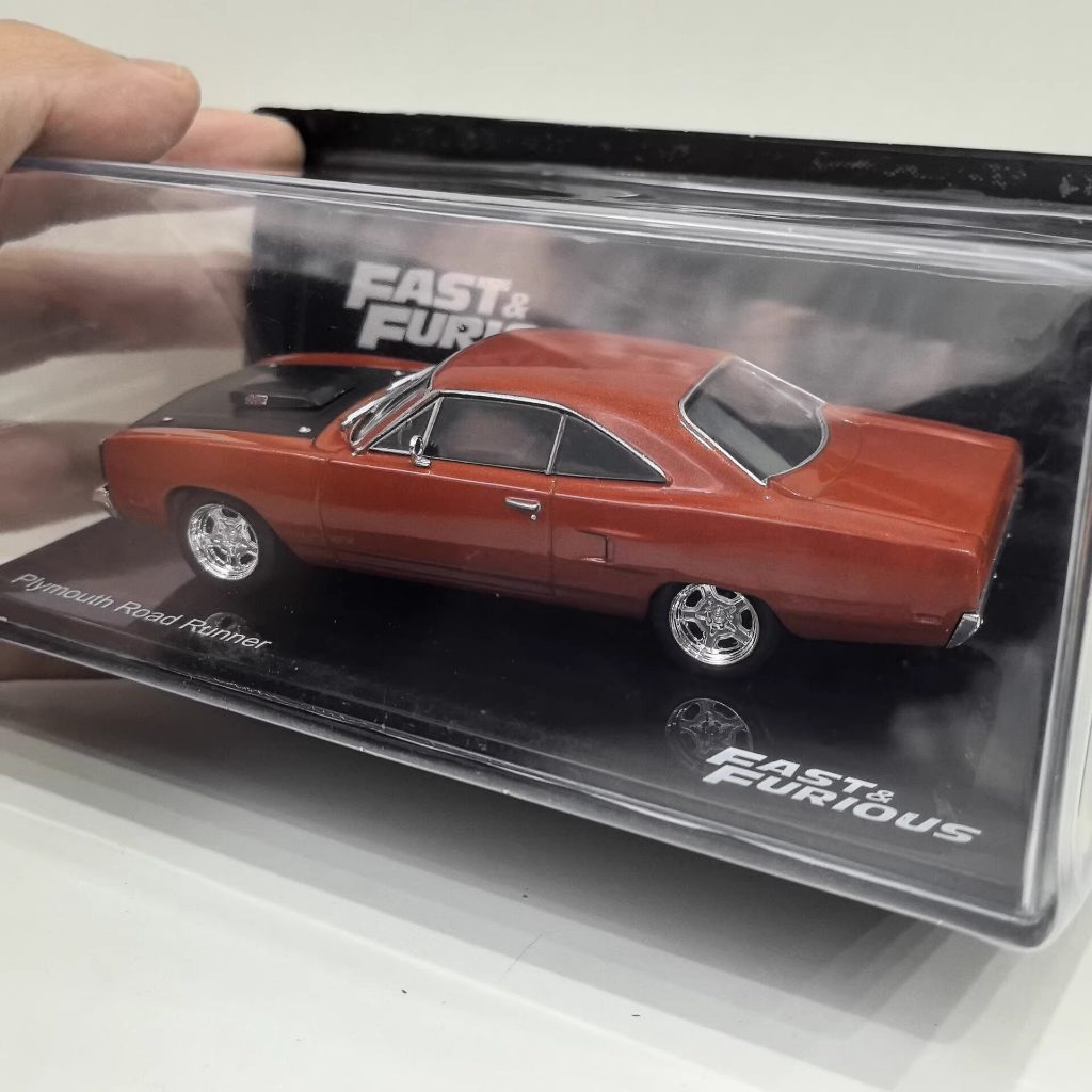 IXO 1/43 PLYMOUTH ROAD RUNNER PLYMOUTH ROAD RUNNER รถรุ่นความเร็วภาพยนตร์รุ่น
