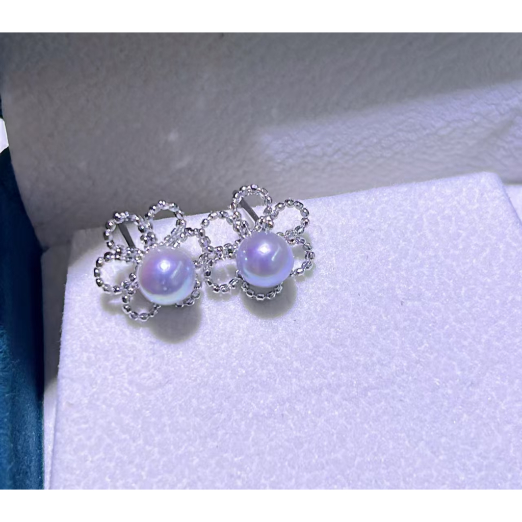 Jewelryou Seawater pearl sky blue ต่างหูสีไม่ซ้ําใคร