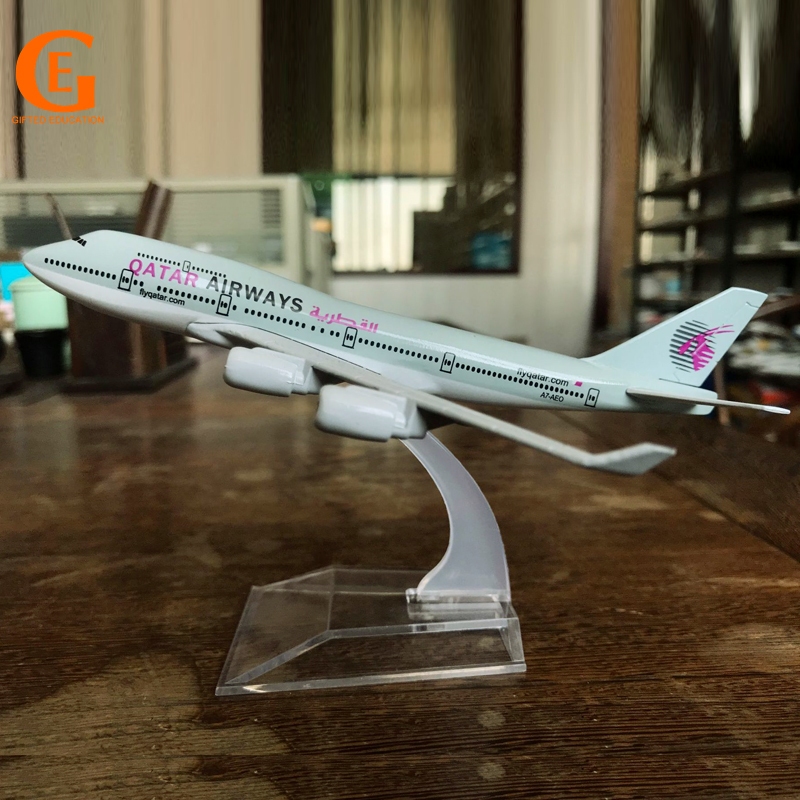 กาตาร์การบินโบอิ้ง 747 เครื่องบินโลหะผสม Diecast โมเดลสายการบิน