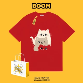 BOOM เสื้อยืดคอกลม ใส่ได้ทั้งชายและหญิง ลายการ์ตูนแมวน้อย ผ้าฝ้าย 100% ระบายอากาศดี ดีไซน์เก๋ เหมาะสำหรับเยาวชน