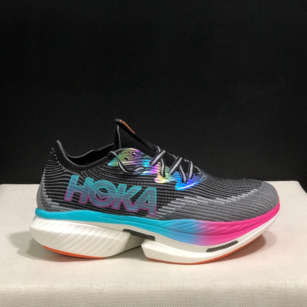 HOKA Cielo X1 รองเท้าวิ่งกันกระแทกสำหรับทั้งผู้ชายและผู้หญิง พื้นหนาน้ำหนักเบาทรงตัวได้ดีสำหรับนักวิ่งมืออาชีพ
