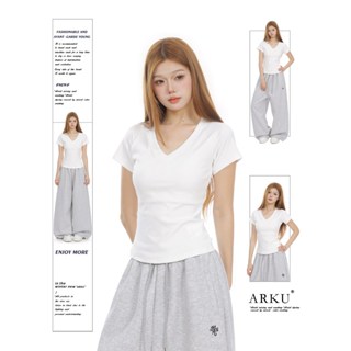 SELVZE เสื้อรัดรูป เสื้อครอป  เสื้อคอวี แฟชั่นเก๋ไก๋เสื้อยืด…