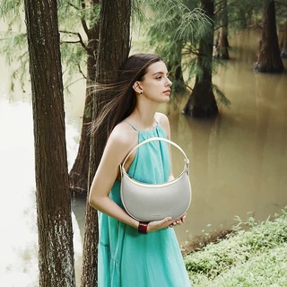 BOSTANTEN Classic Moon Bag กระเป๋าสะพายข้าง กระเป๋าถือ กระเป๋า ของขวัญสำหรับผู้หญิง