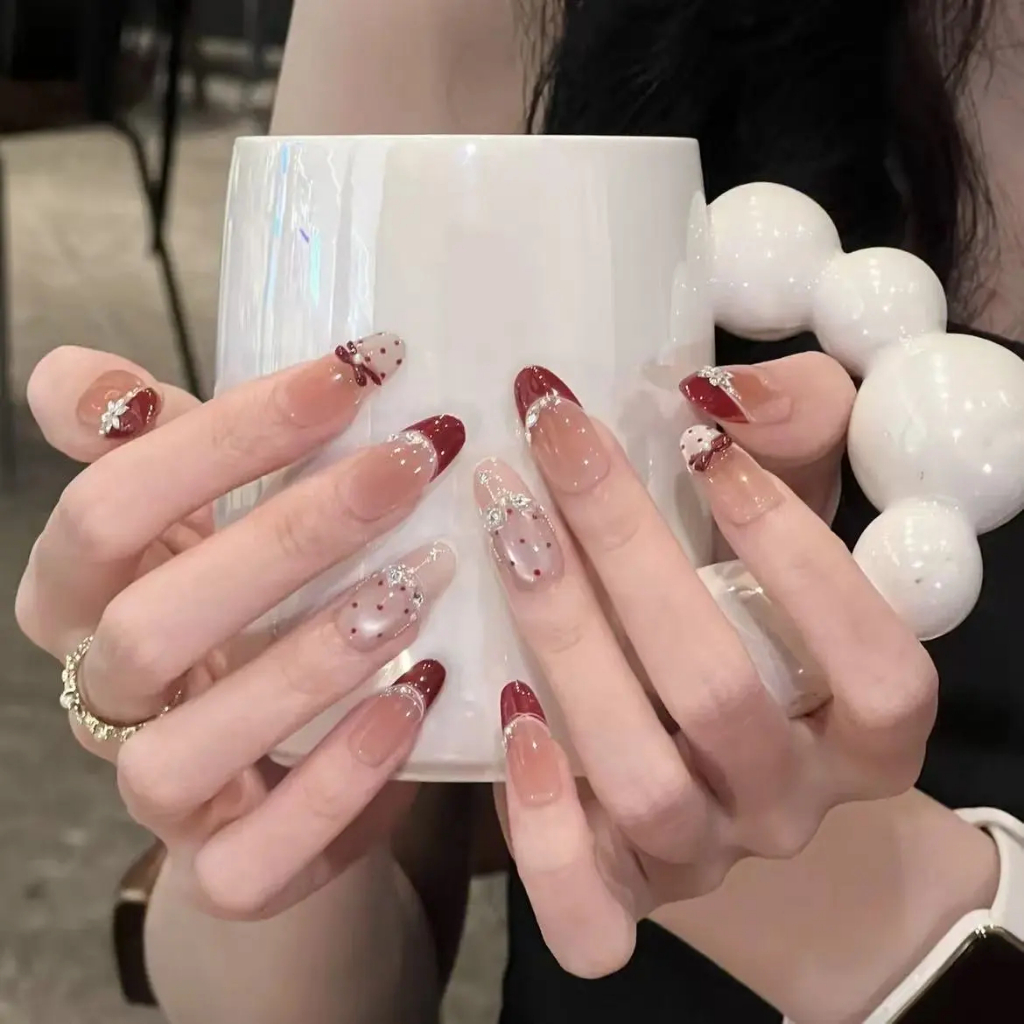 C271 เล็บปลอมสําเร็จรูป ทำด้วยมือ 10 ชิ้น/กล่อง คลาเร็ต ลายจุด น่ารัก หวาน ๆสวมง่าย ใช้ซ้ำได้