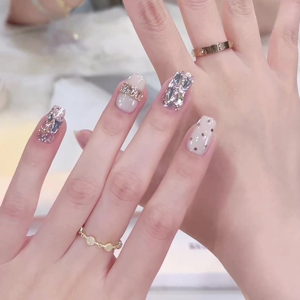 C272 เล็บปลอมสําเร็จรูป ทำด้วยมือ 10 ชิ้น/กล่อง แมวนำโชค น่ารัก หวาน ๆ สวมง่าย ใช้ซ้ำได้