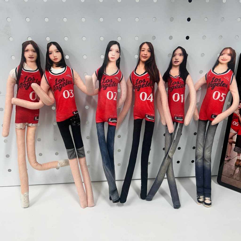 Zhang Yuanying liz เมาส์ลวดแห้งตุ๊กตา ive สาวกลุ่มตุ๊กตา Creative rei สามารถลูกตุ้มรูปร่างส่งเพื่อน