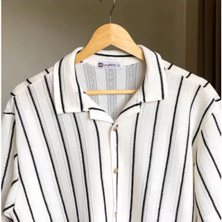 Knit collection • เสื้อถักแขนสั้น ลายริ้วเส้นเล็ก Black / Brown knit shirt