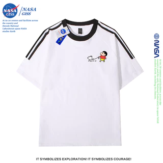 NASA เสื้อยืดสามแถบชายหญิง oversize แขนสั้น สไตล์ลำลอง summer เครยอนชินจัง คอตตอน100% คอกลม หลวมและระบายอากาศ
