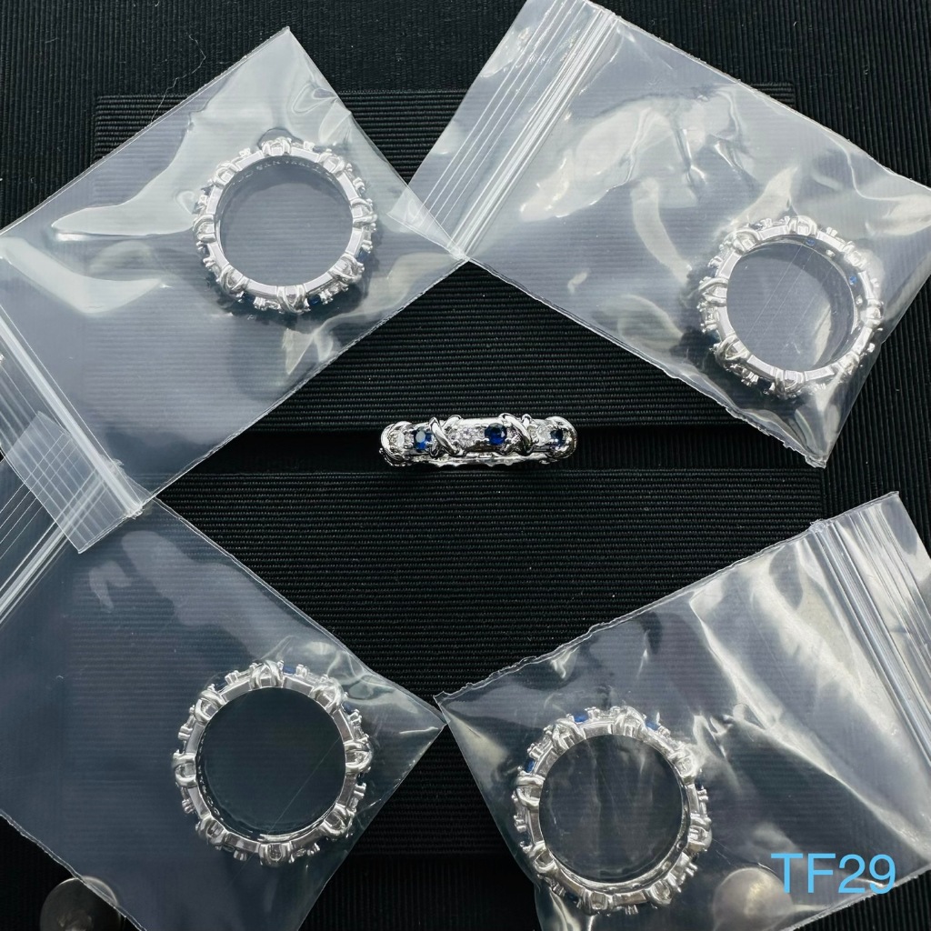 2026 แหวนประณีตระดับไฮเอนด์สไตล์ใหม่ Tiffany & Co. สไตล์เงินกระพริบเพชรแหวนหินสีฟ้าผู้หญิงสไตล์