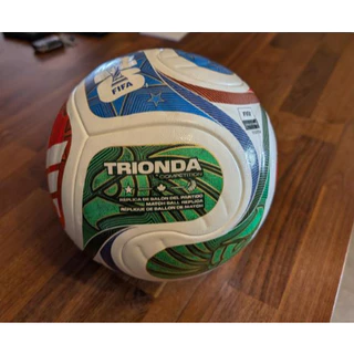 ลูกฟุตบอลสำหรับ FIFA World Cup 2026 ขนาด 4 และ 5 โดย TRINDA