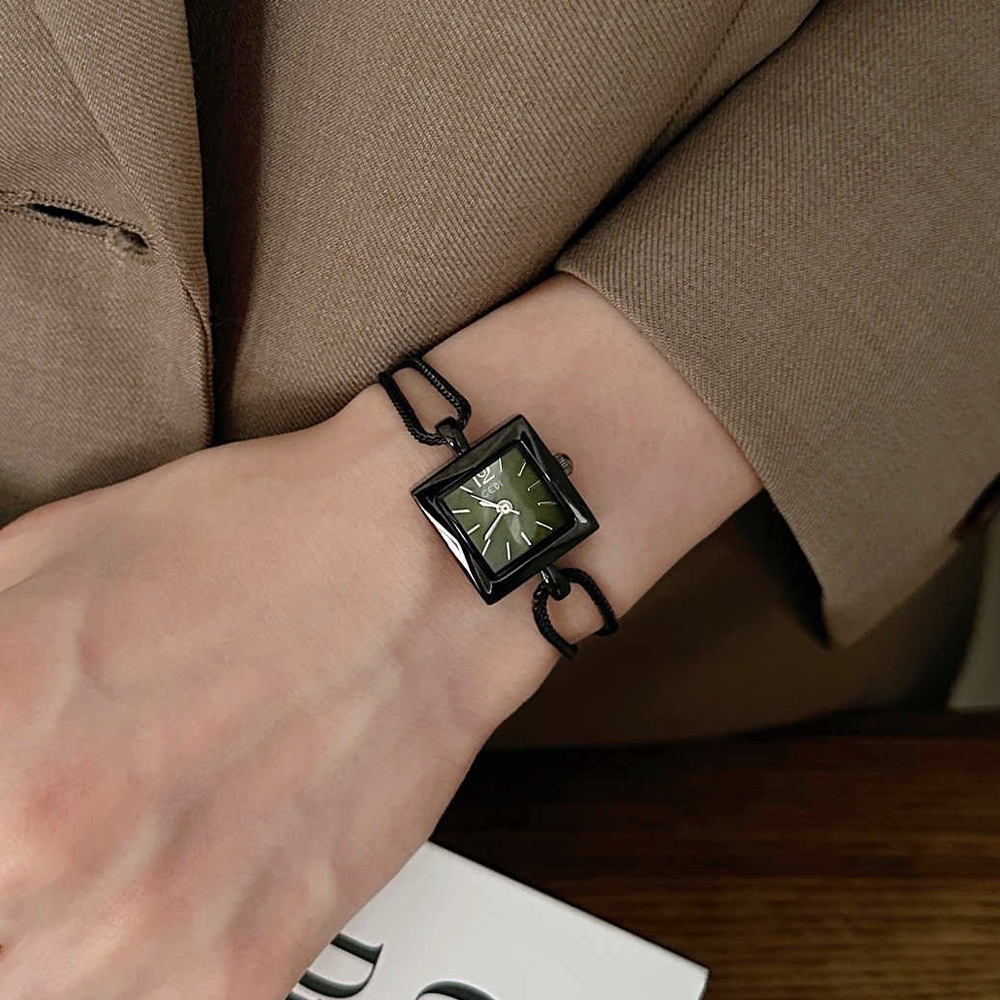 GEDI ผู้หญิงสร้อยข้อมือนาฬิกา High-End Elegant Vintage Simple Square Quartz นาฬิกาสุภาพสตรี