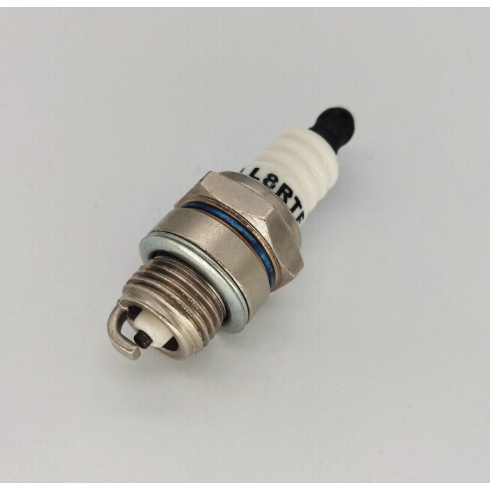 L8RTF L8RTC รุ่นอัพเกรด แบบเดียวกับ WSR6F BPMR7A หัวเทียนสวนเครื่องมือเลื่อยลูกโซ่ป้องกันความเสี่ยง