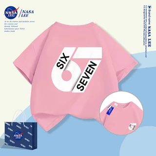 [จัดส่งในพื้นที่] นาซ่า เสื้อผ้าเด็กสร้างสรรค์ 67 อินเทรนด์พิมพ์แขนสั้นชายหญิงฤดูร้อนหลวมทุกการแข่งขันเสื้อยืดขนาดกลางขนาดใหญ่เด็กเสื้อลําล