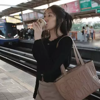 GENTLEWOMAN GW Daily Tote Bag อุ๊ตเล็ต | กระเป๋าโท้ท กระเป๋าสะพายไหล่ กระเป๋าแบรนด์ไทยแท้