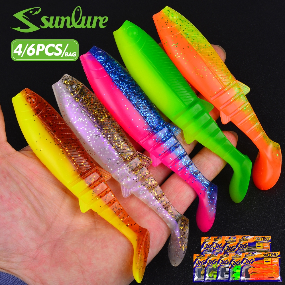 ซันลูเอท 10 สี พร้อมกระเป๋า 6 ใบ เหยื่อนิ่มสำหรับตกปลา ทรงหางรูปและทรงพายเรือ ขนาด 8.2/11 ซม.
