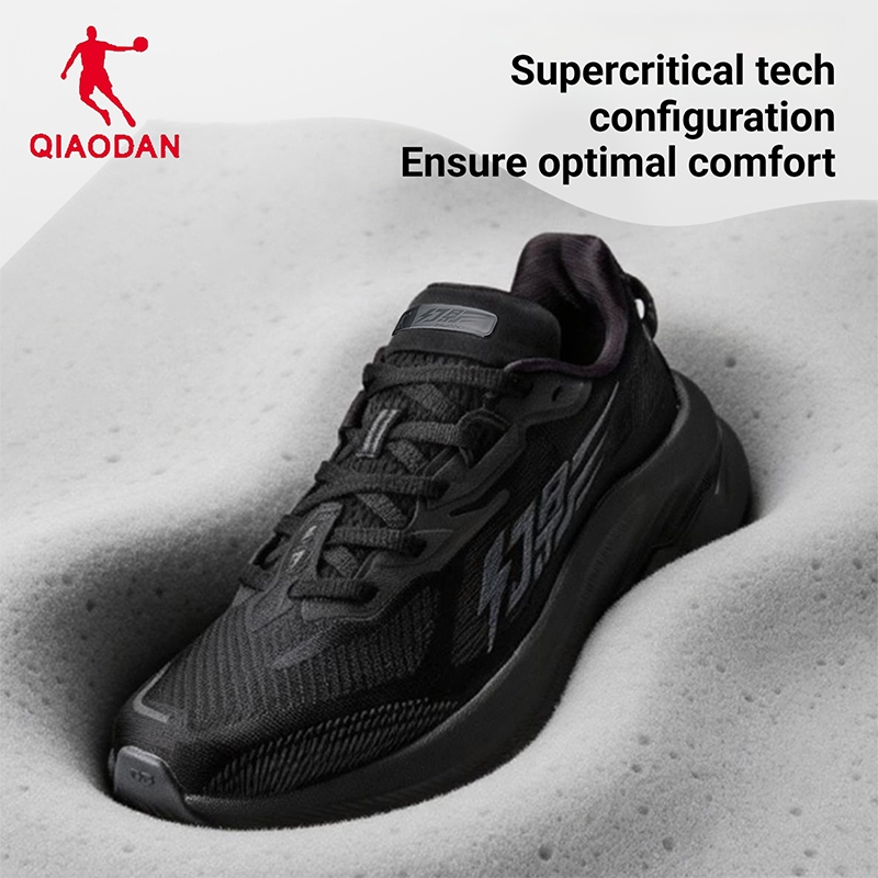 Qiaodan WIDE 3.0 รองเท้าวิ่งผู้ชายกว้าง Fit Shock Absorption Soft Breathable Arch Support QDB0232622