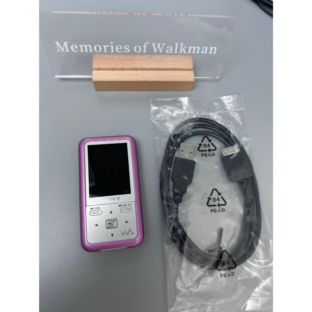 Sony NW-S715F (2GB) เครื่องเล่น MP3 สีชมพู, Sony Walkman, ระบบ MP3 ญี่ปุ่น, การดําเนินงานง่าย, เพลงท