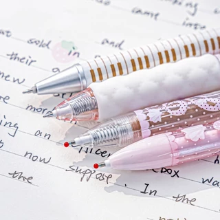 สตรอเบอร์รี่ช็อกโกแลตเจลปากกา 4 ชิ้นน่ารักปากกา Ballpen ชุด 0.5 มิลลิเมตรแห้งเร็วหมึกสีดําปากกาหดสําหรับโรงเรียนเขียนเครื่องเขียน