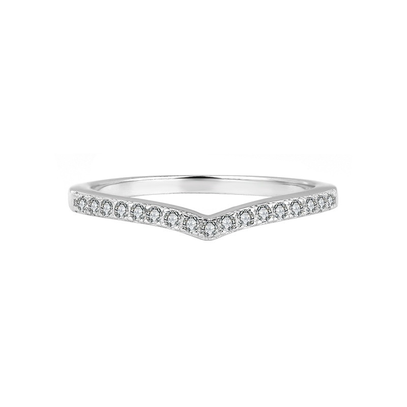 1.3 มม. Full Moissanite V Shape Crown Eternity แหวนสําหรับผู้หญิงใน S925 เงินสเตอร์ลิงพร้อมใบรับรอง 
