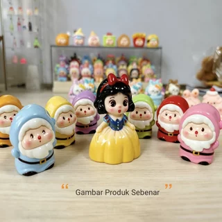 ตุ๊กตาฟิกเกอร์เรซินสโนว์ไวท์ กับซานตาคลอส8สีสวยๆ ตกแต่งโต๊ะ ของขวัญเด็ก ตุ๊กตาสะสมบลายด์บ็อก