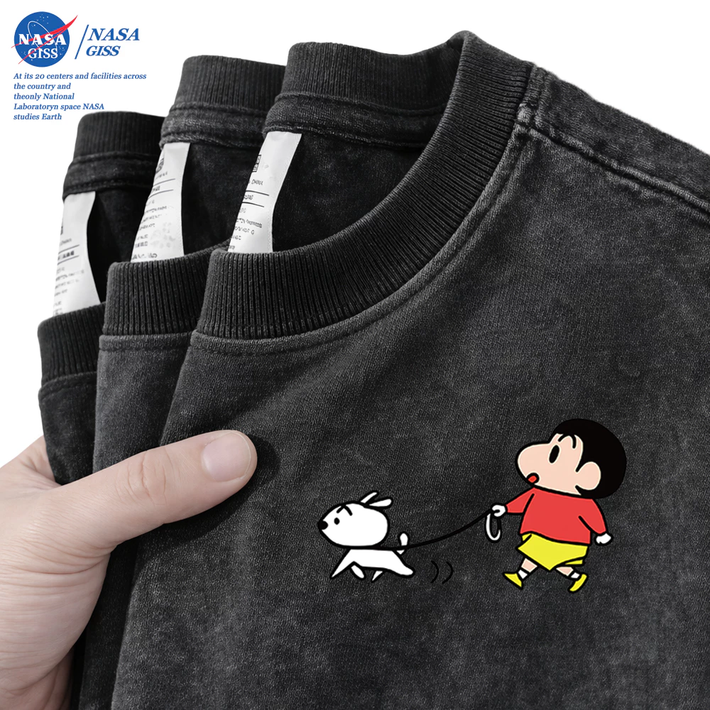 NASA เสื้อยืดฟอก oversize ชายหญิงแขนสั้น สตรีทฮิปฮอป summer เครยอนชินจัง พิมพ์ลาย คอตตอน100% คอกลม หลวมและระบายอากาศ