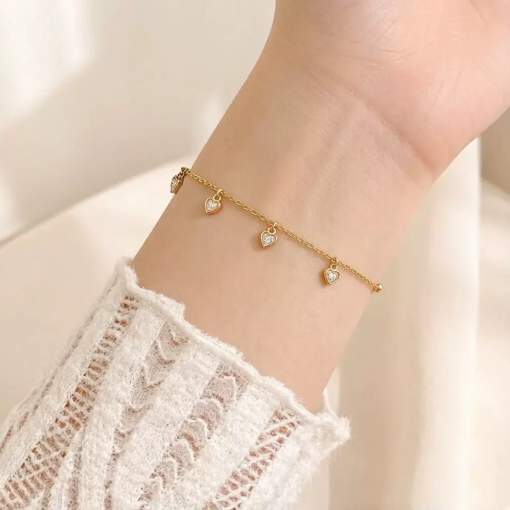 สร้อยข้อมือและสร้อยข้อเท้า สไตล์ญี่ปุ่นเกาหลี ประณีต ห้าหัวใจ ทำจากทอง 18K และเหล็กไทเทเนียม