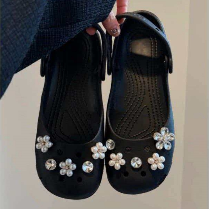 ตัวประดับClogs/Hole Shoes พลอยเรือนย้อมและดอกไม้ สำหรับตกแต่งรองเท้า พร้อมเข็มกลัดน่ารักสำหรับผู้หญิง (1 คู่)
