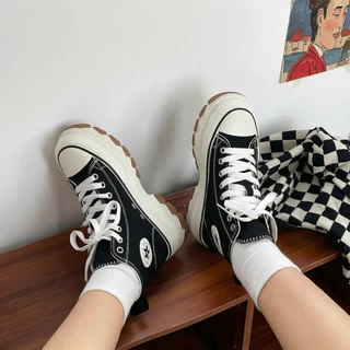 MiSTERY รองเท้าผ้าใบผู้หญิงนักเรียนผ้าใบเพิ่มสูง 5cm รุ่น HIGH RUN STAR สีดำ MIS-1235