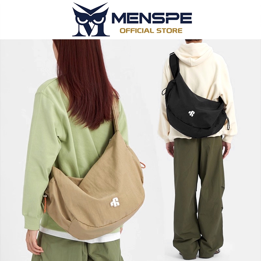 MENSPE กระเป๋าสะพายไหล่ผู้ชาย ผ้าแคนวาสหนา กันน้ำ กระเป๋าเดินทางแบบเรโทร น้ำหนักเบา แฟชั่น ลำลอง กีฬา สตรีท